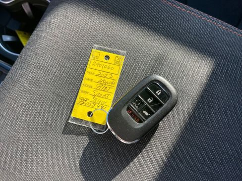 Certified 2023 Honda Pilot Sport image 4
