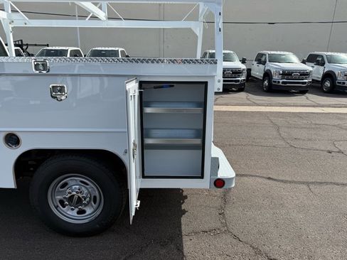 New 2026 Ford F250 XL w/ XL Chrome Package image 14