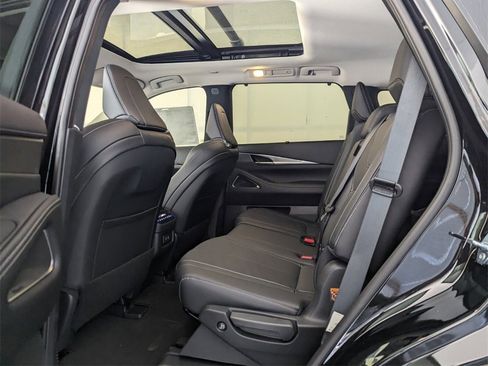 Certified 2026 INFINITI QX60 Luxe w/ Cargo Package image 7