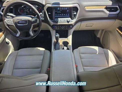 Used 2019 GMC Acadia Denali w/ Technology Package FWD image 11