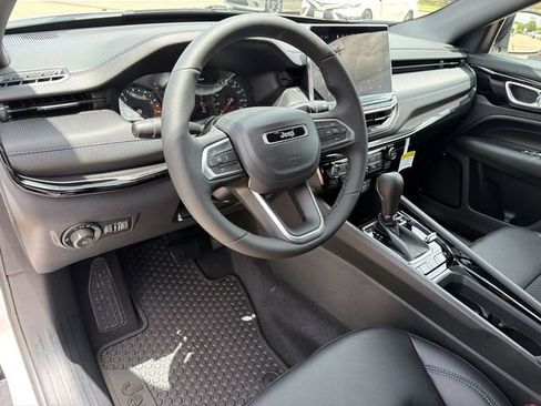 New 2026 Jeep Compass Latitude AWD/4WD image 4