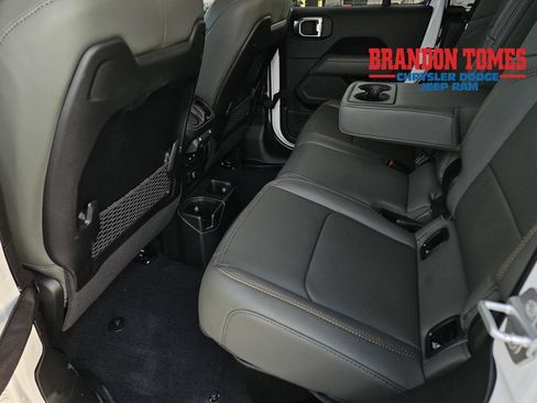 New 2026 Jeep Gladiator Mojave AWD/4WD image 9