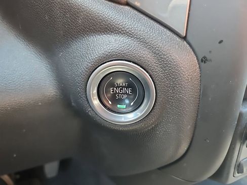 Used 2024 Chevrolet Silverado 1500 Custom image 18