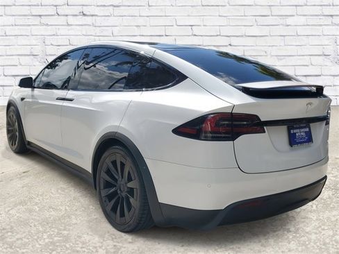 Used 2023 Tesla Model X image 2