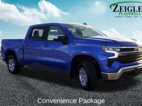 Used 2025 Chevrolet Silverado 1500 LT image 4