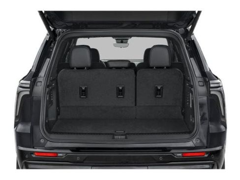 Used 2026 Chevrolet Traverse RS FWD image 14