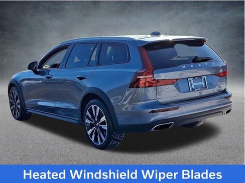 Used 2021 Volvo V60 T5 Cross Country w/ Climate Package image 5