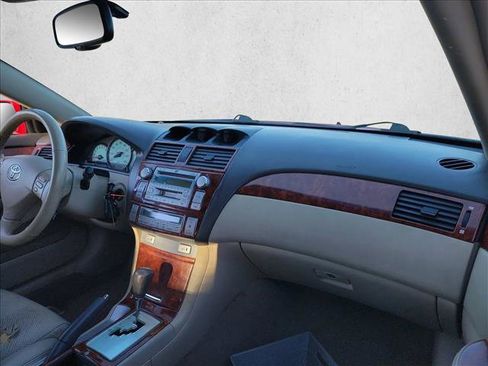 Used 2006 Toyota Solara SLE image 16