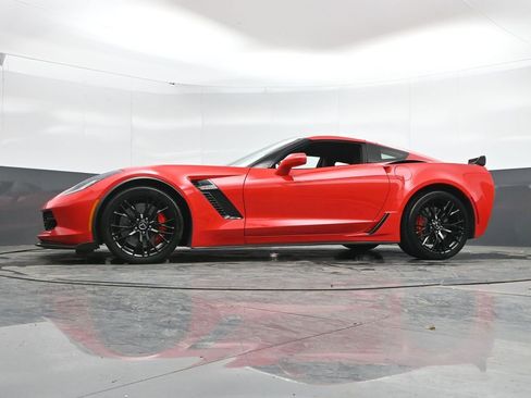 Used 2015 Chevrolet Corvette Z06 w/ 3LZ Preferred Equipment Group image 41