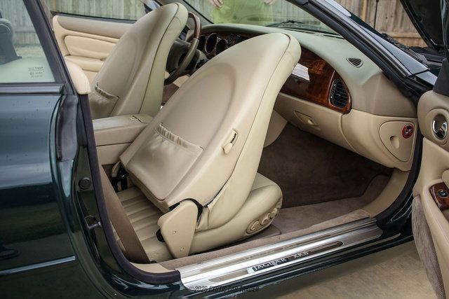 Used 1999 Jaguar XK8 Convertible RWD image 26
