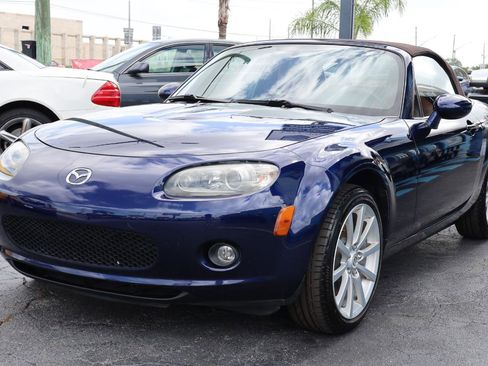 Used 2008 MAZDA MX-5 Miata Grand Touring image 2