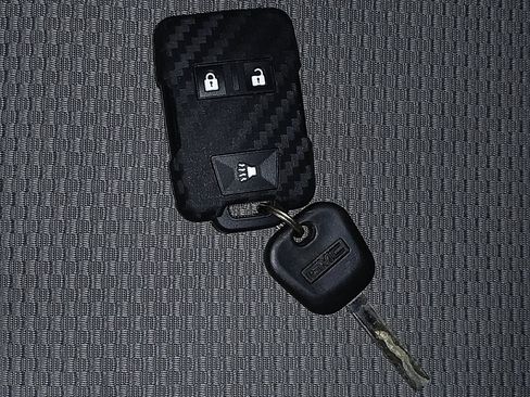 Used 2016 GMC Canyon 4x4 Extended Cab w/ Convenience Package image 32