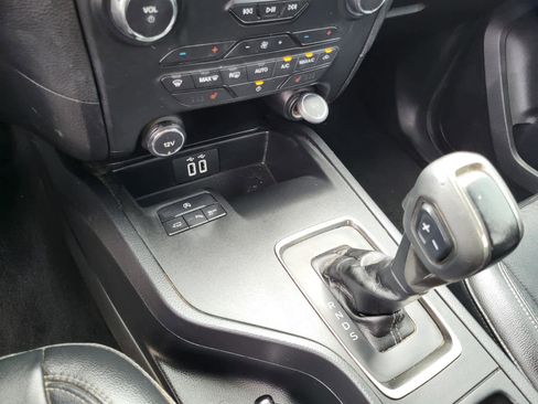 Used 2019 Ford Ranger Lariat w/ Equipment Group 501A Mid RWD image 23