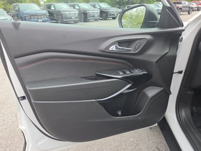 Certified 2025 Chevrolet Trax RS w/ Driver Confidence Package FWD image 11
