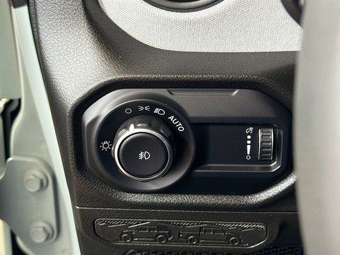 Used 2024 Jeep Wrangler Sport AWD/4WD image 12