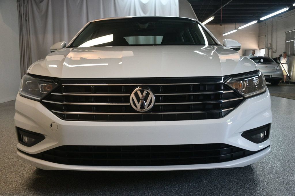 Used 2020 Volkswagen Jetta SEL Premium FWD image 12