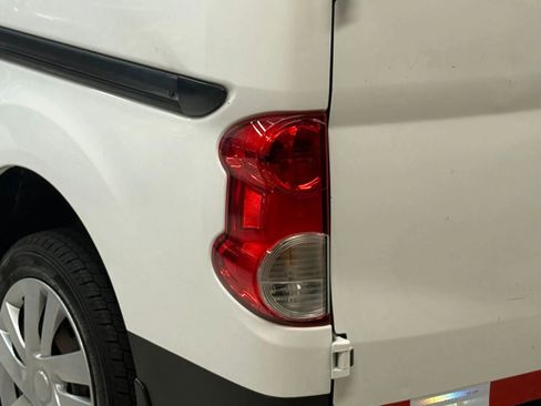 Used 2017 Nissan NV200 S image 12