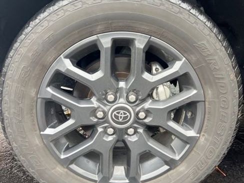 Used 2023 Toyota Tundra Platinum image 14