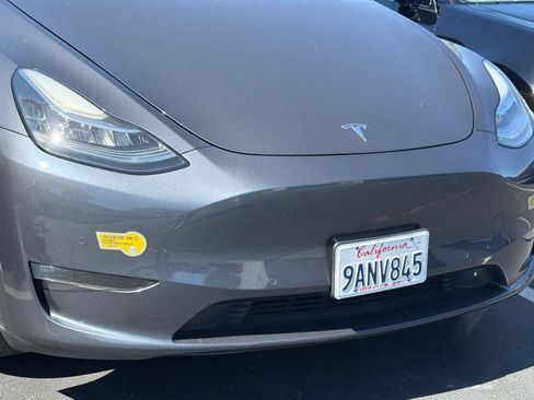 Used 2022 Tesla Model Y Long Range AWD/4WD image 8