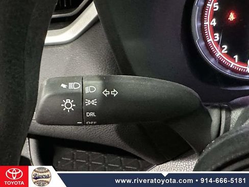 Used 2023 Toyota RAV4 LE AWD/4WD image 30