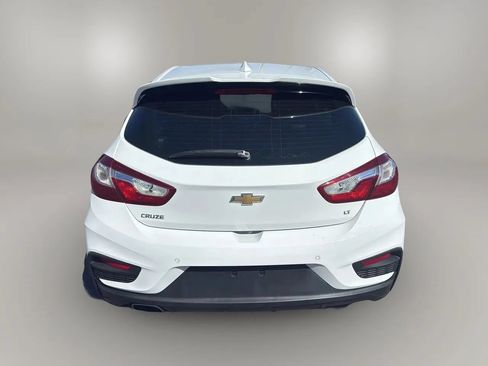 Used 2017 Chevrolet Cruze LT w/ Convenience Package FWD image 4
