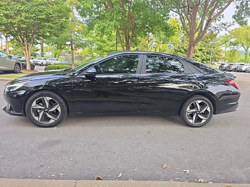Used 2023 Hyundai Elantra SEL w/ Convenience Package FWD image 5