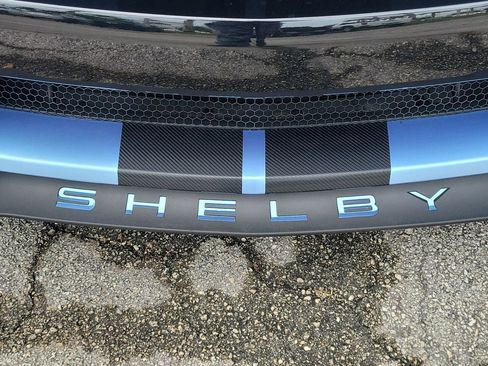 Used 2022 Ford Mustang Shelby GT500 w/ Carbon Fiber Track Pack image 11