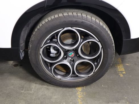 Used 2024 Alfa Romeo Tonale Ti AWD/4WD image 41