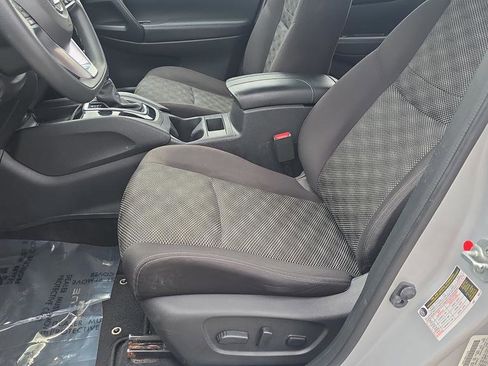 Used 2017 Nissan Rogue Sport SV AWD/4WD image 13