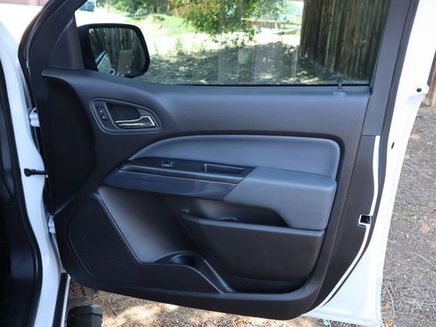 Used 2016 Chevrolet Colorado Z71 AWD/4WD image 26