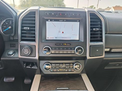 Used 2019 Ford Expedition Platinum AWD/4WD image 21