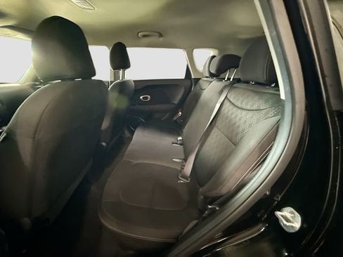 Used 2017 Kia Soul image 22
