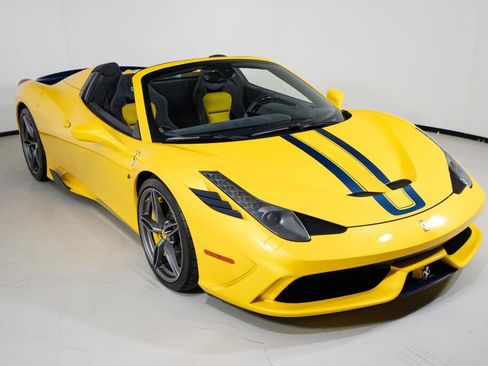 Used 2015 Ferrari 458 Speciale A image 6