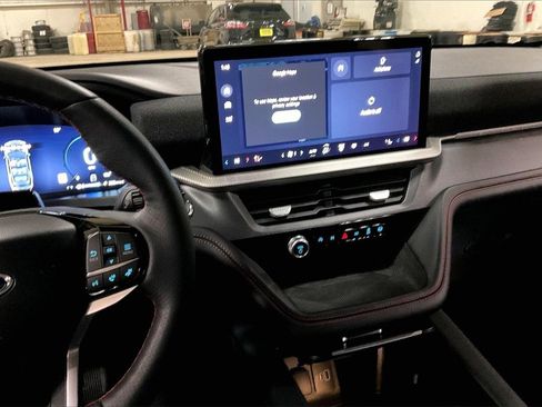 Certified 2025 Ford Explorer ST-Line w/ ST-Line Street Pack image 6