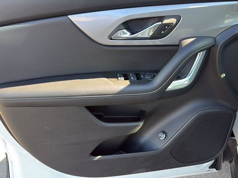 Used 2024 Chevrolet Blazer LT image 12