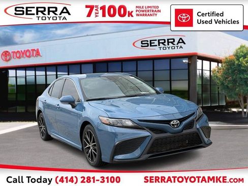Used 2024 Toyota Camry SE FWD image 1