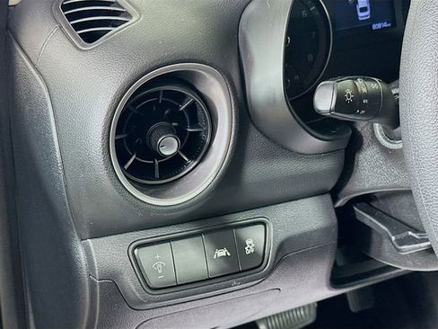 Used 2019 Kia Forte Sedan image 11