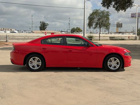 Used 2023 Dodge Charger SXT image 2