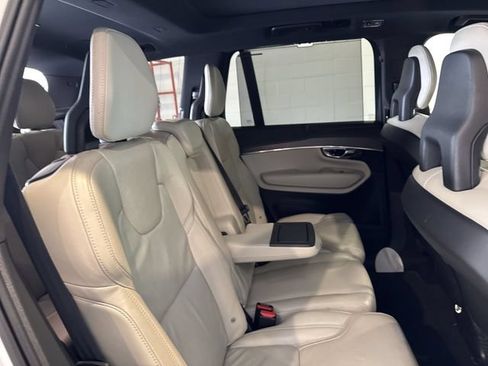 Used 2020 Volvo XC90 T6 R-Design w/ Protection Package Premier AWD/4WD image 17