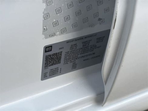 Used 2022 Chevrolet Silverado 1500 LT image 10