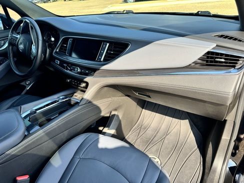 Used 2022 Buick Enclave Essence w/ Experience Buick Package image 8