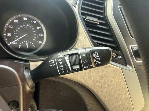 Used 2017 Hyundai Santa Fe Sport image 17