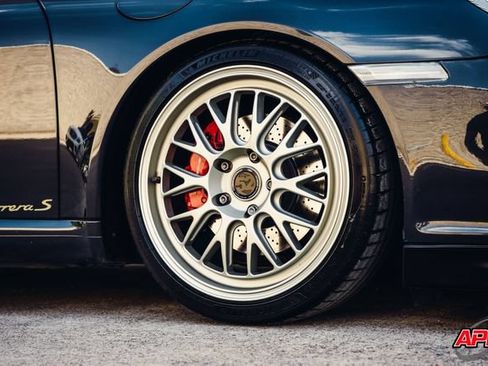 Used 2006 Porsche 911 Carrera S RWD image 50