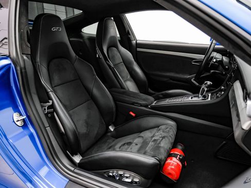 Used 2018 Porsche 911 GT3 RWD image 56