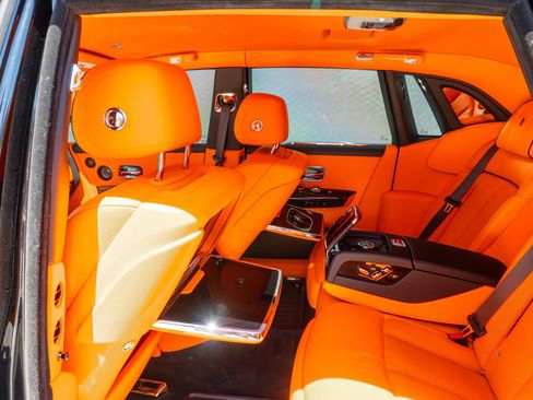 Used 2026 Rolls-Royce Phantom Sedan RWD image 55
