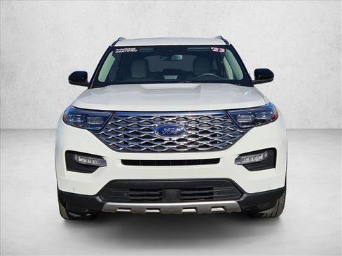 Used 2023 Ford Explorer Platinum w/ Technology Package image 2