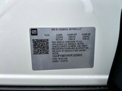 New 2027 Chevrolet Bolt LT w/ Comfort Package FWD image 31