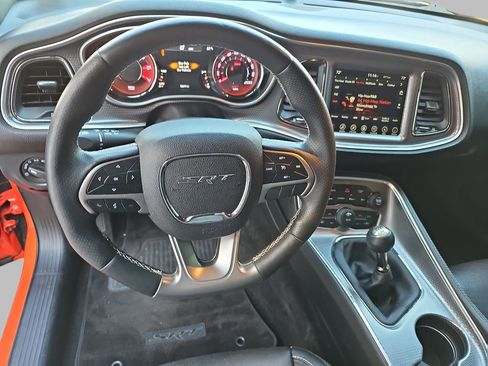 Used 2017 Dodge Challenger SRT Hellcat image 18