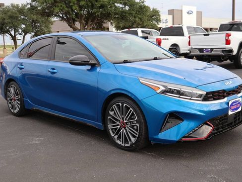 Used 2022 Kia Forte GT w/ GT Technology Package FWD image 12