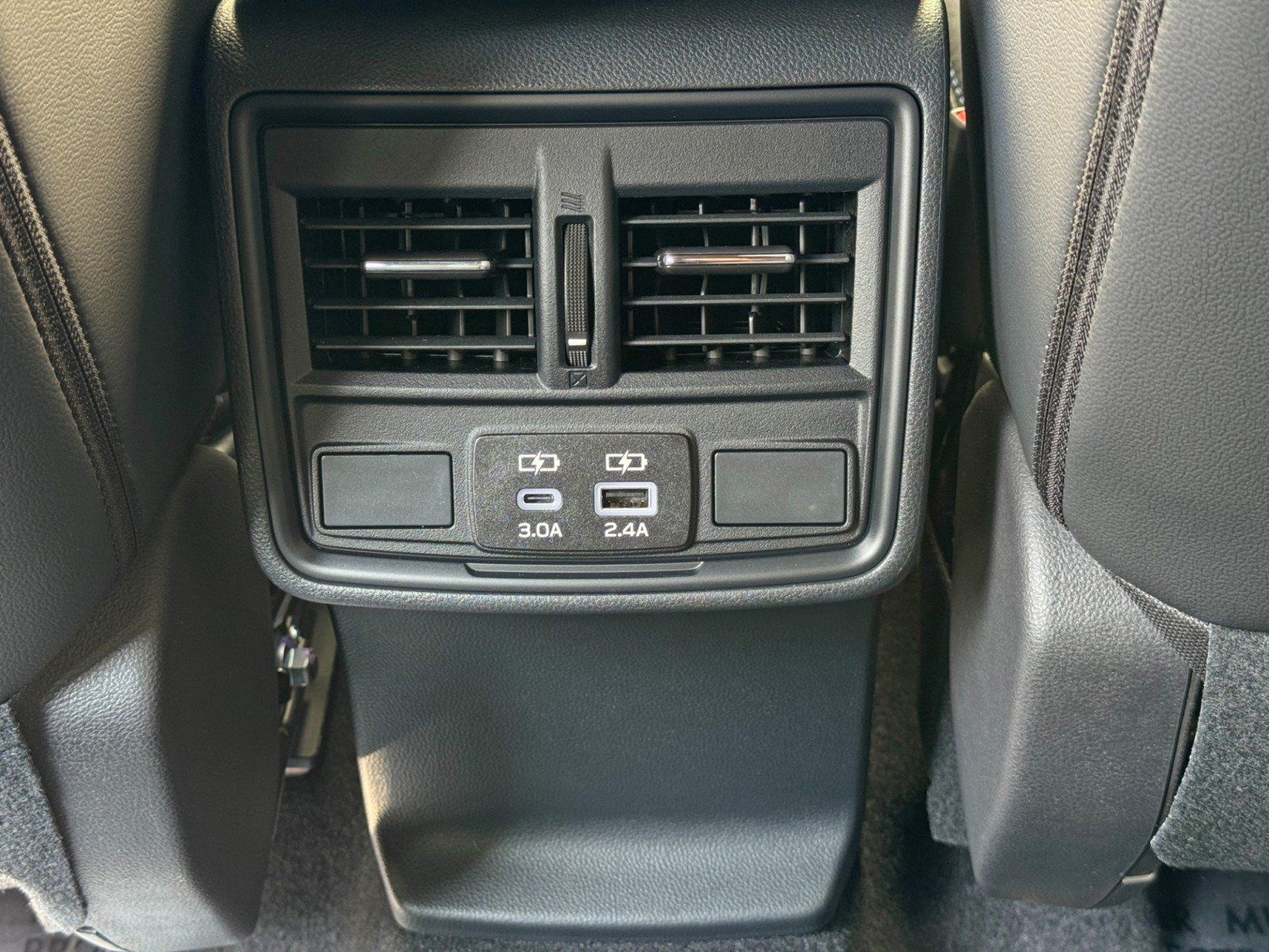 Used 2026 Subaru Forester Premium AWD/4WD image 31